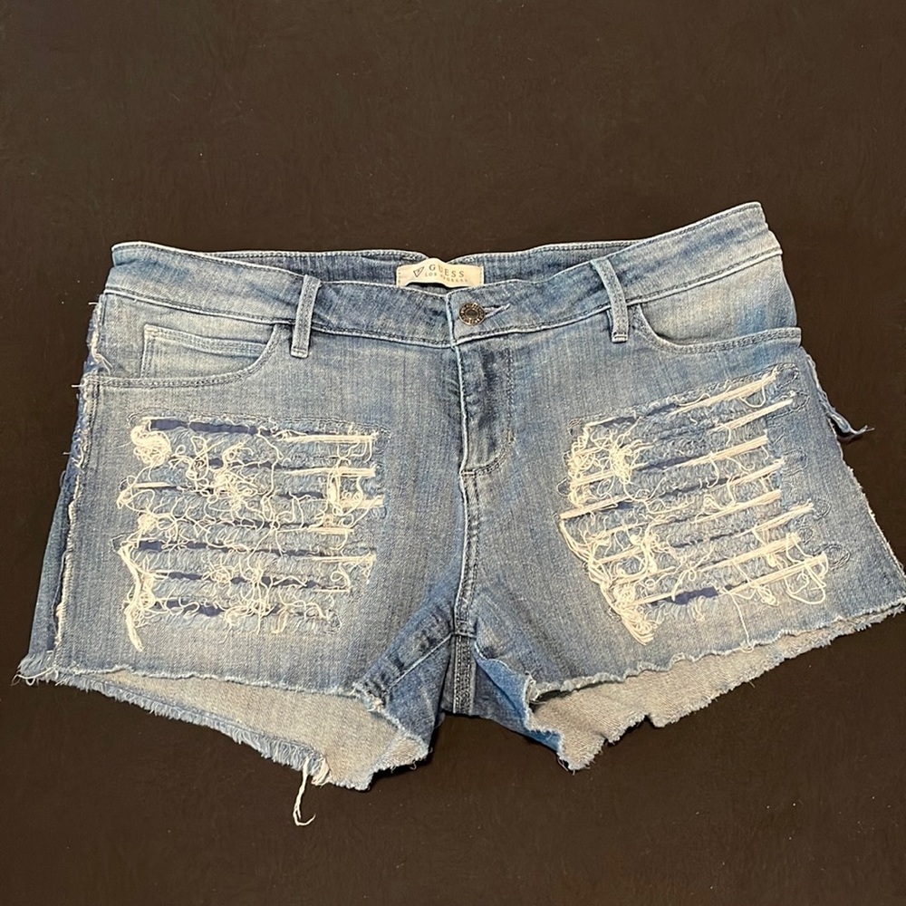 Guess shorts size US 30